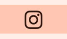 Instagram-logo in zwart op een perzikkleurige achtergrond.