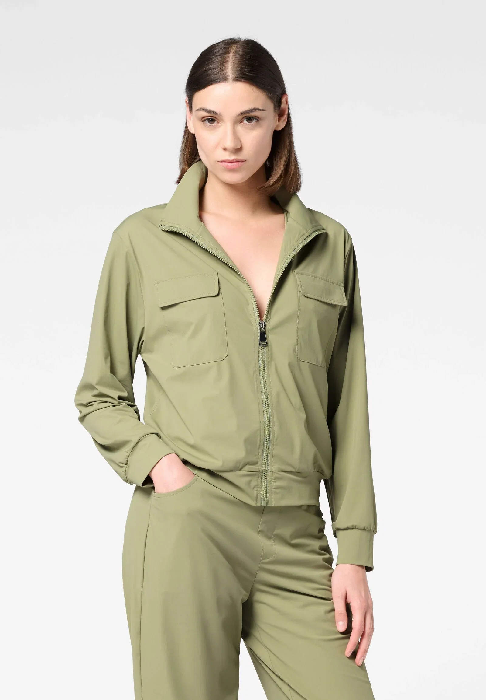 Image of Giacca Manica Lunga in Tessuto Tecnico Leggero ed Elasticizzato New Travel - Militare