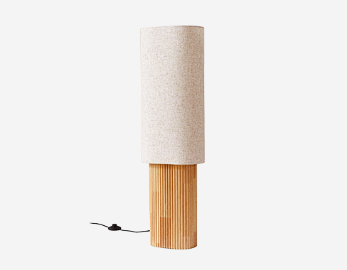 Lámpara de pie Lindby Kimiko, altura 100 cm, madera, textil, E27