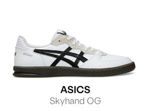 ASICS Skyhand OG Sneakers in White/Gum