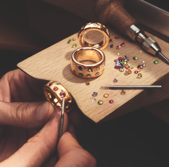 Person handcrafting Pomellato jewelry