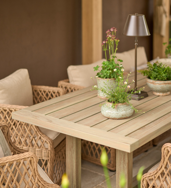 Pembrey dining table with Longmeadow chairs