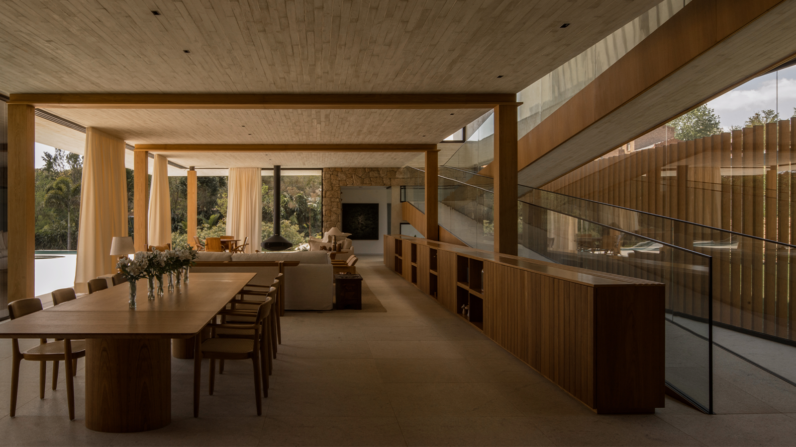 Brazilian home with ramp between levels