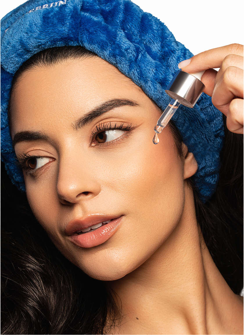 Your nightly skincare routine, with a tan built in. The lightweight serum develops into a smooth, natural-looking tan while hydrating the skin overnight.