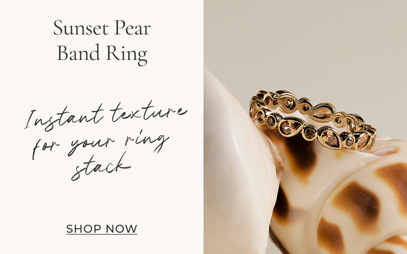 Sunset Pear Band Ring in Gold