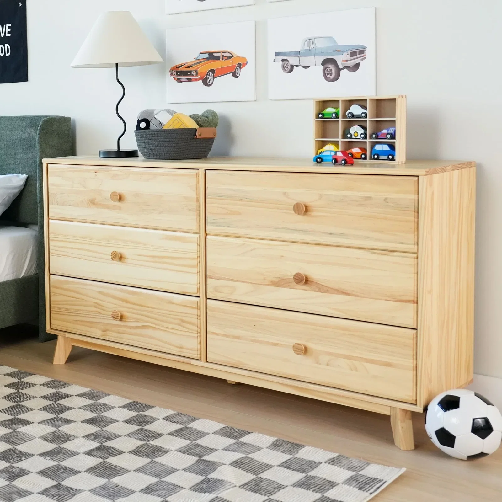 Image of Classic 6-Drawer Dresser