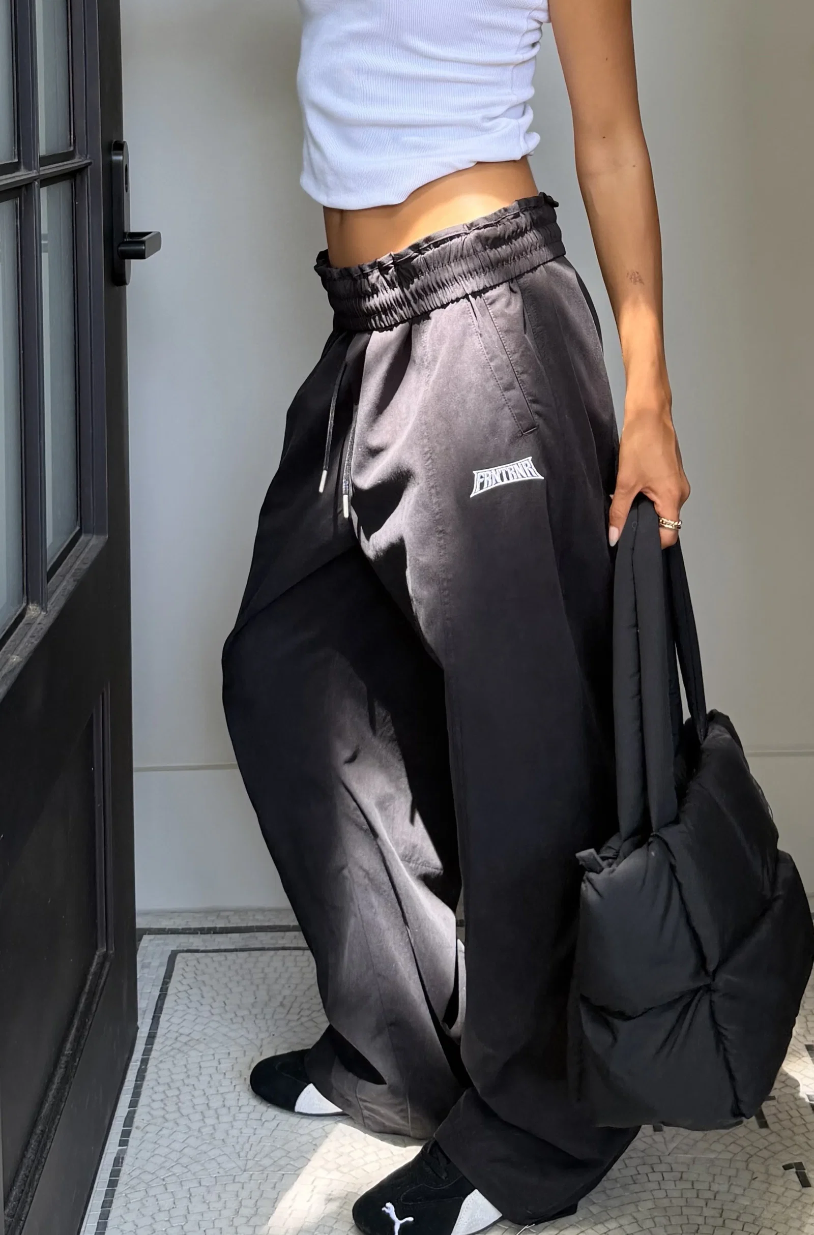 Image of Phase Barrel Leg Pant - Black