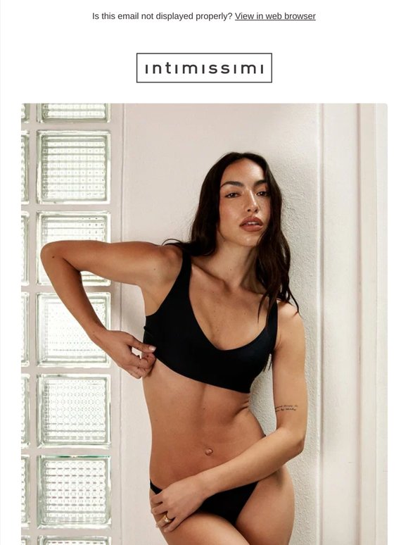 Minimal on the bottom, statement on top: you decide how to wear it. Discover all our Ultra Invisible bras