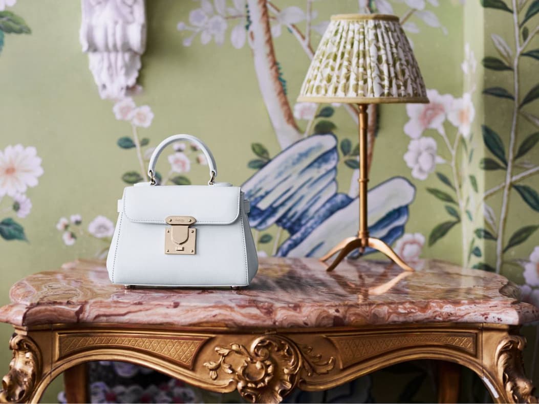 DISCOVER NEW HANDBAGS