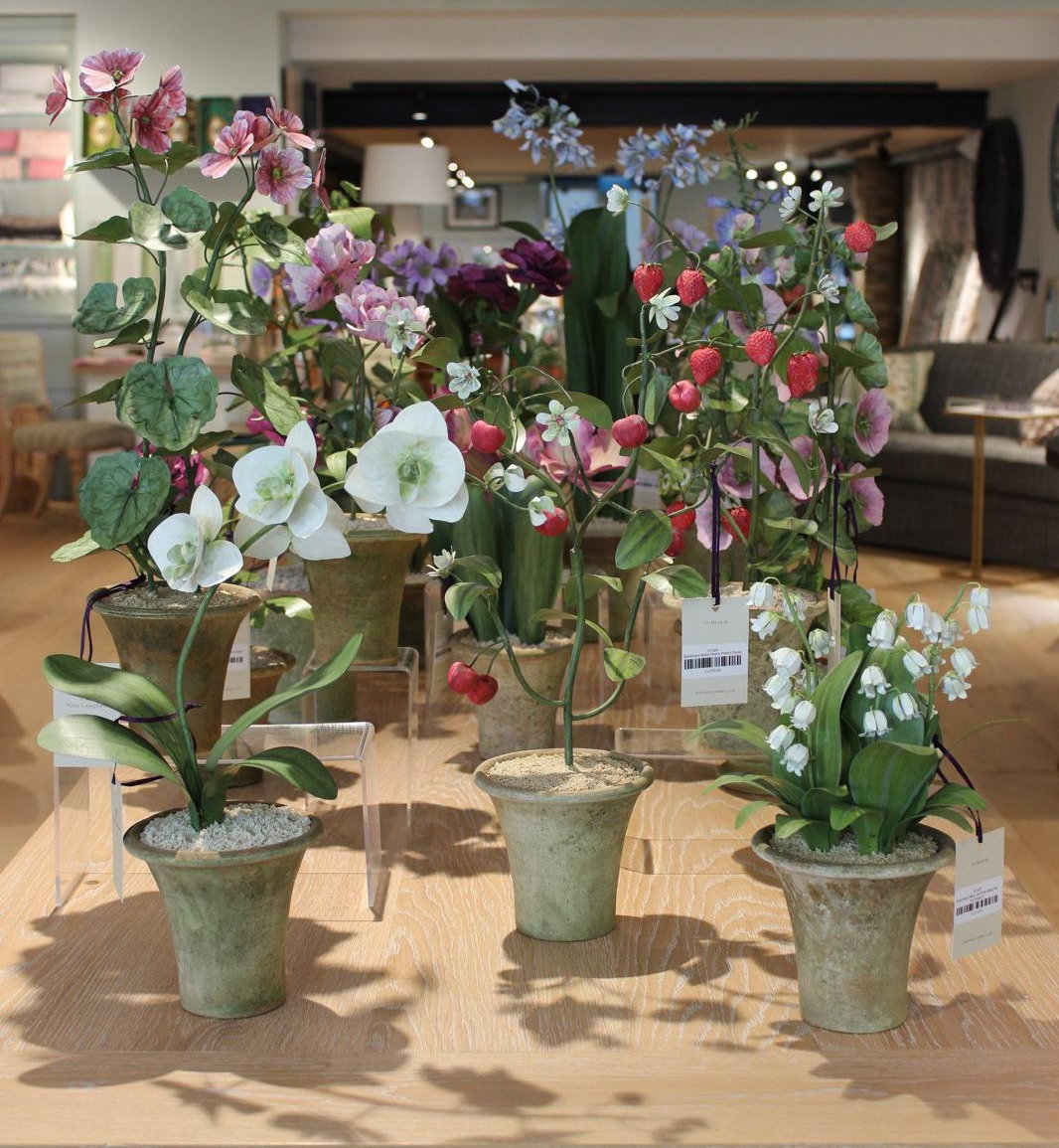 Nina Campbell Metal Flowers 