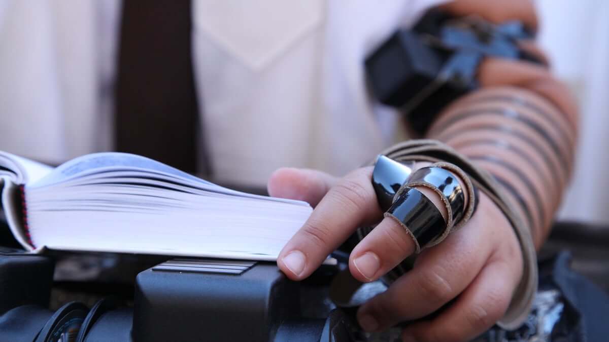 The Complete Guide to Tefillin