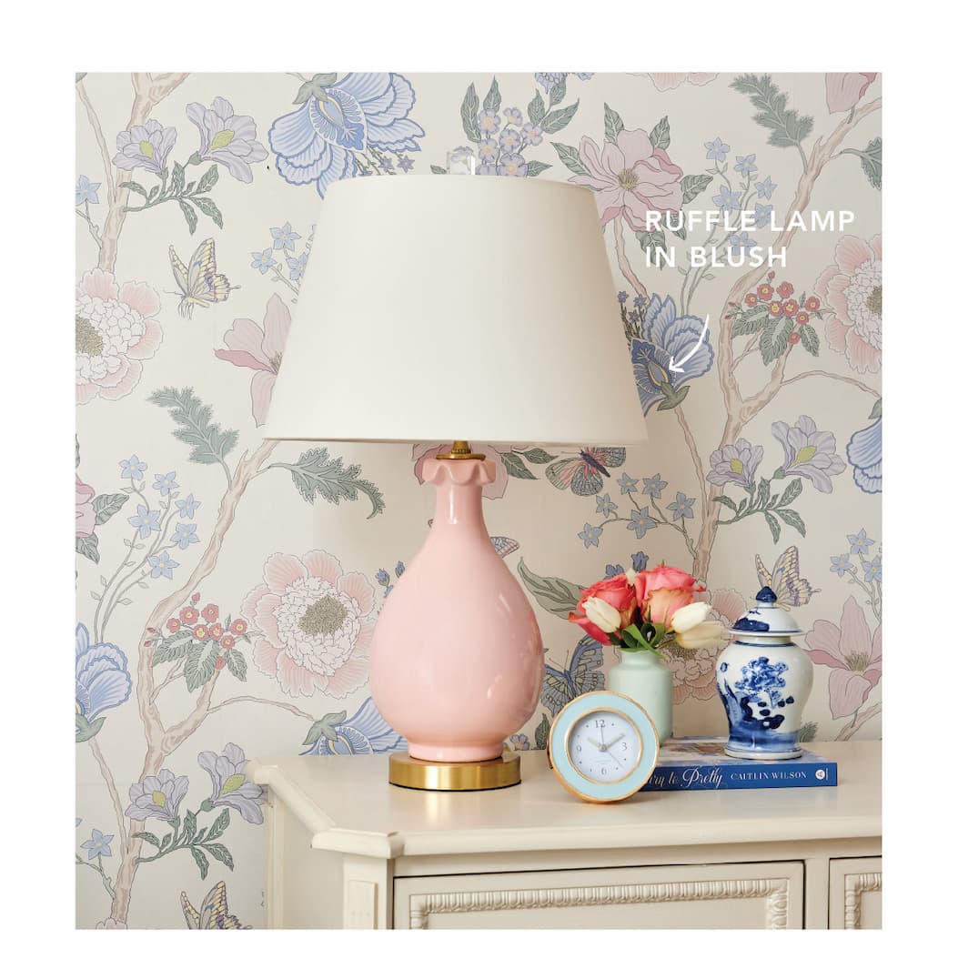 Ruffle Lamp in Blush