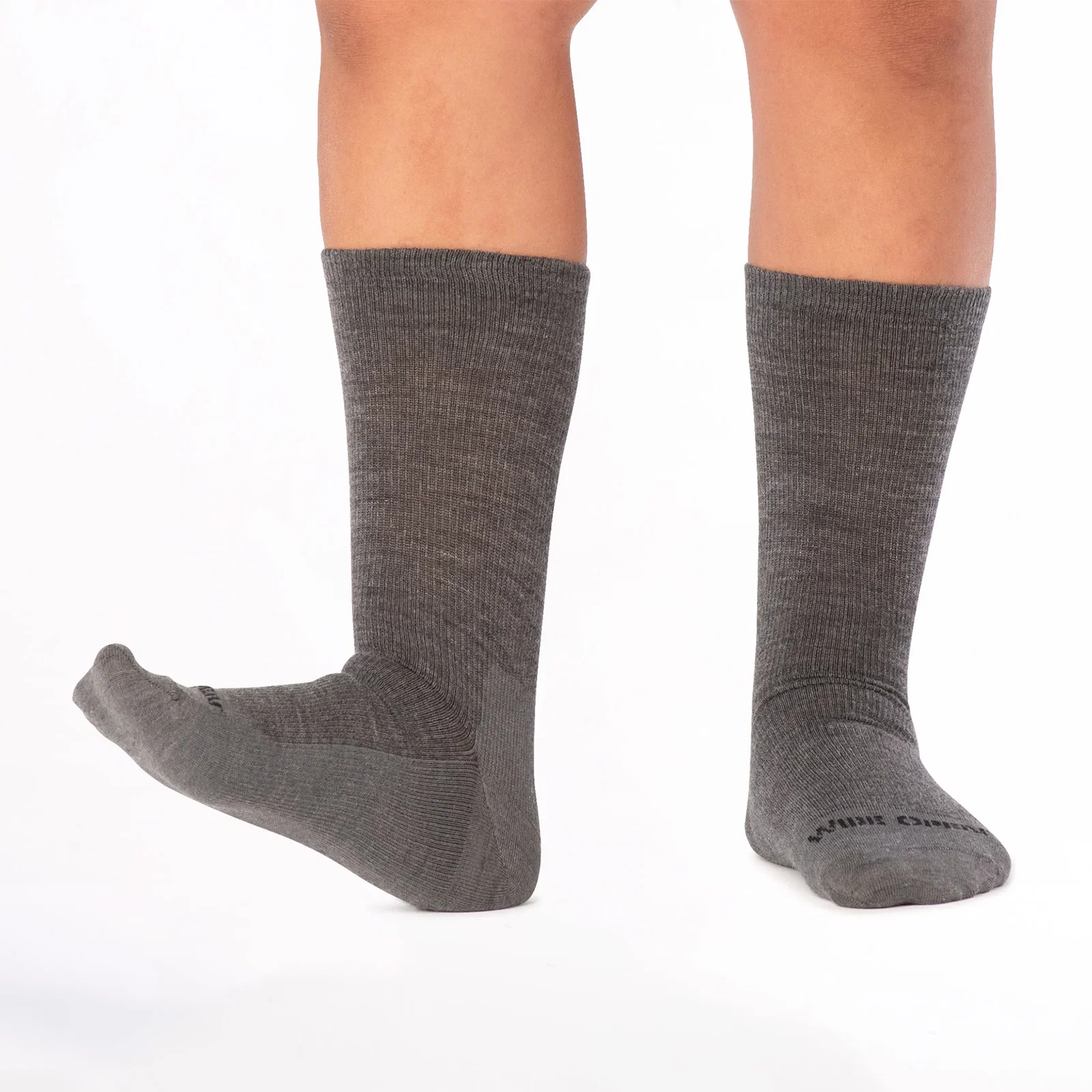 Image of Men's Solid Lightweight Crew Socks