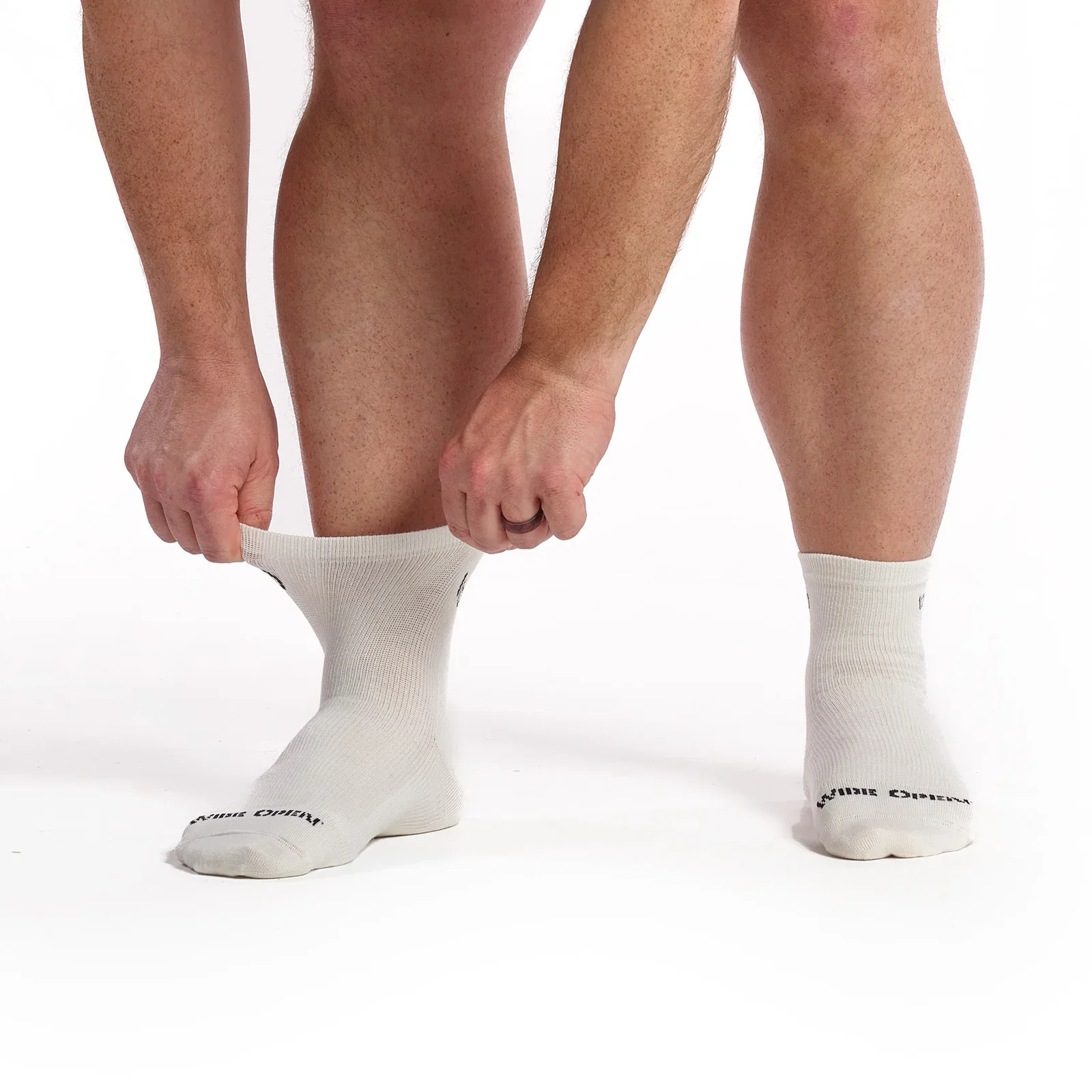 Image of Men's Solid Lightweight Quarter Socks