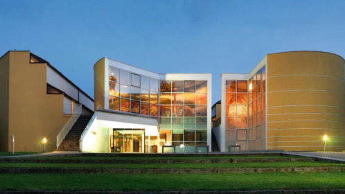 Hotel außenansicht abends