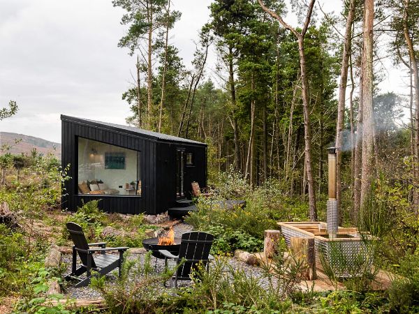 The Black Rhadley - cabin in the Shropshire hills