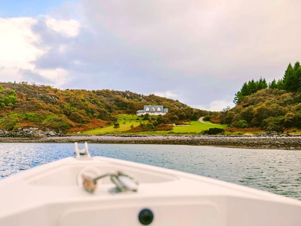Crispie Lodge - coastal home with a private beach