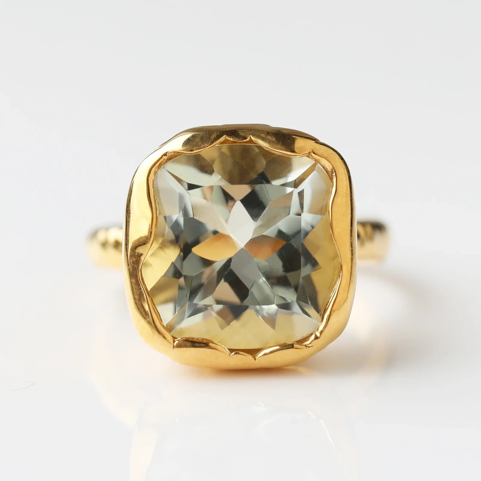 Image of Louise Thompson Chapters Statement Cocktail Ring