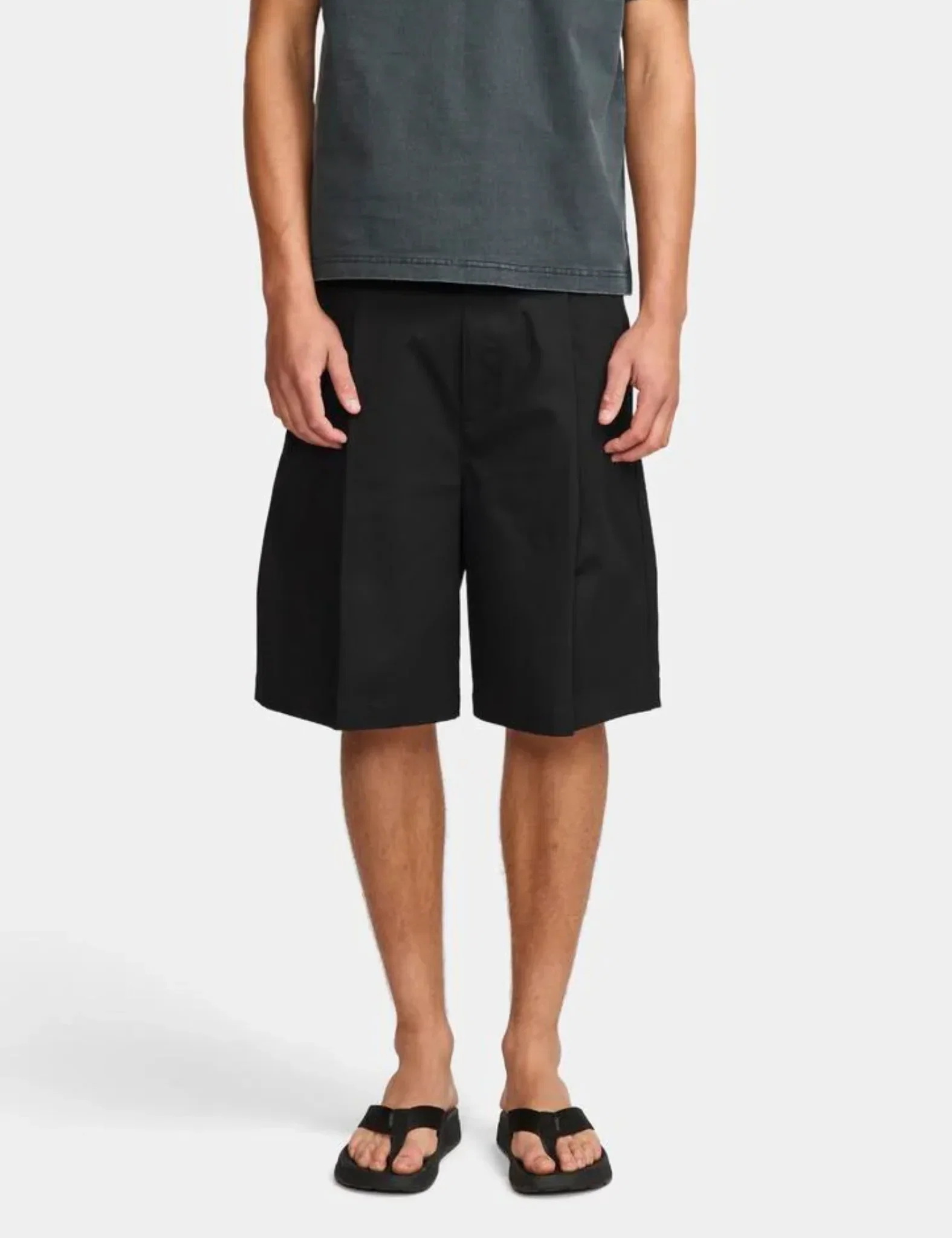 Image of Larriet Lyu Shorts Black