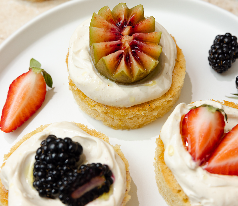 The dessert for your next party | Mini Olive Oil Cakes