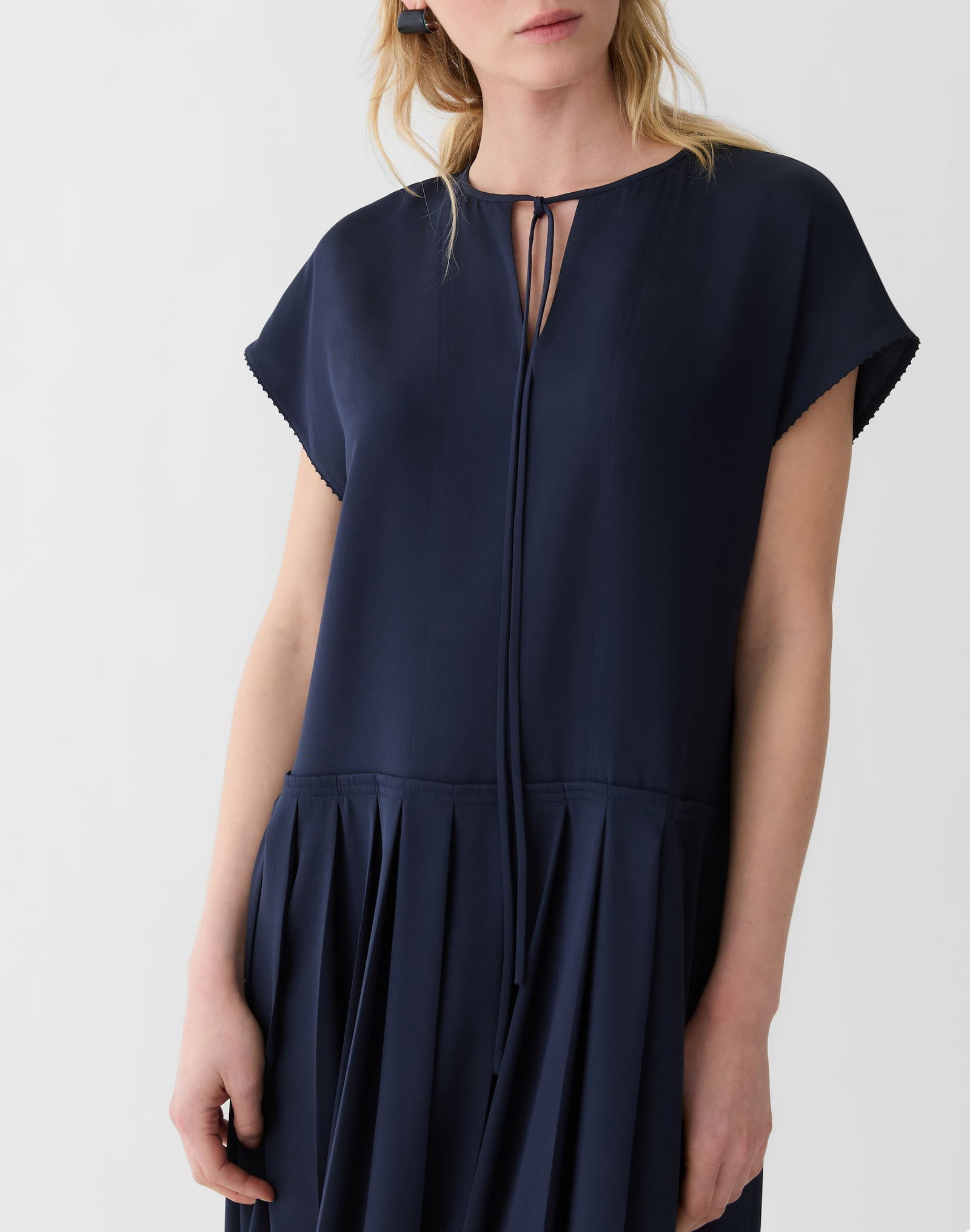 GridImage6_Dress