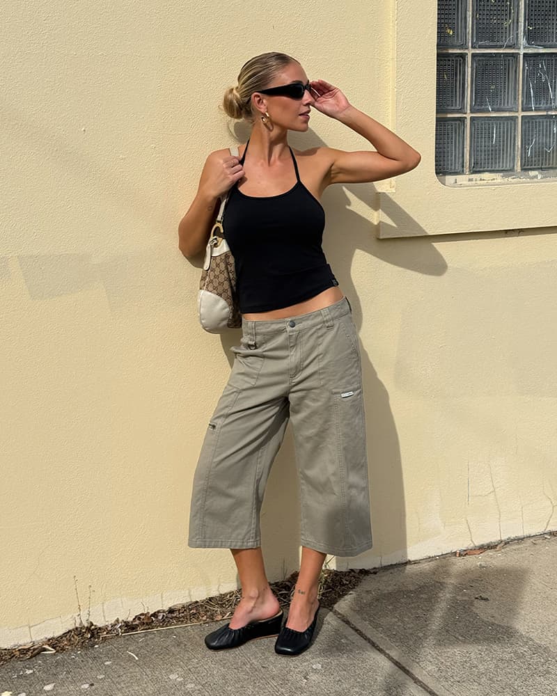 It Gyrl Low Rise Capri Cargo Pant