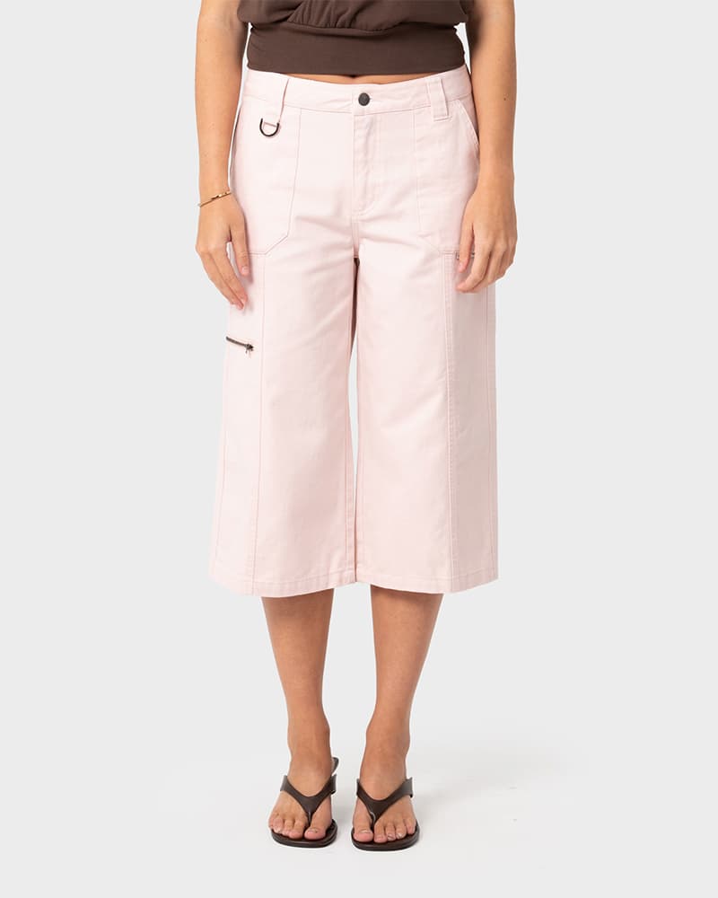 It Gyrl Low Rise Capri Cargo Pant