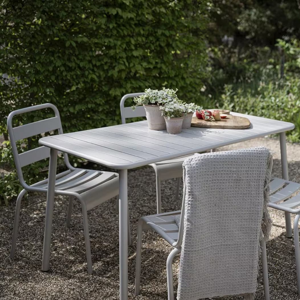 Alfresco dining  Outdoor seating 