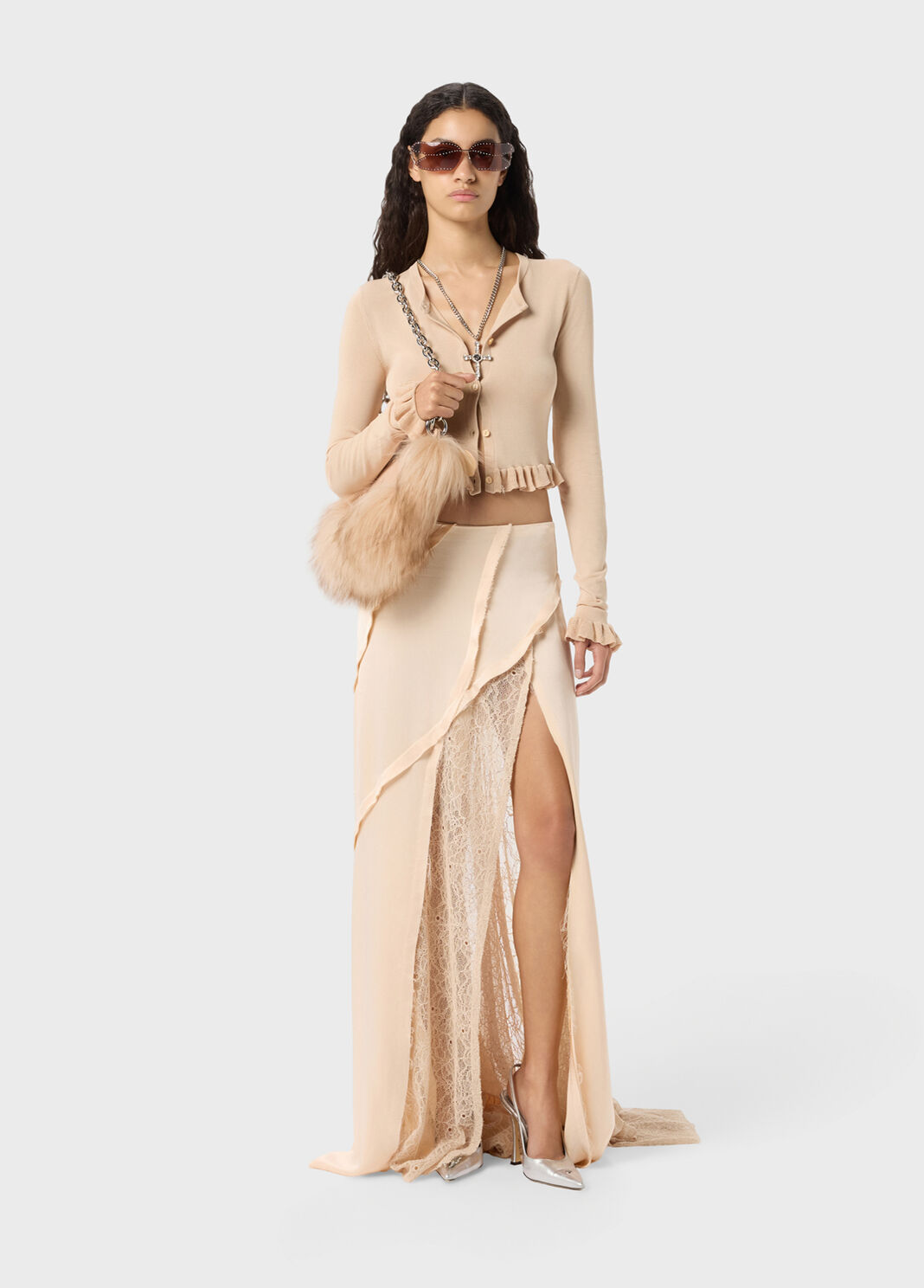 Long skirt in satin and Chantilly lace