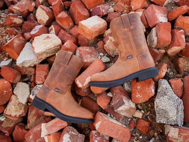 Conductor 10" Work boot in hazel (brown).