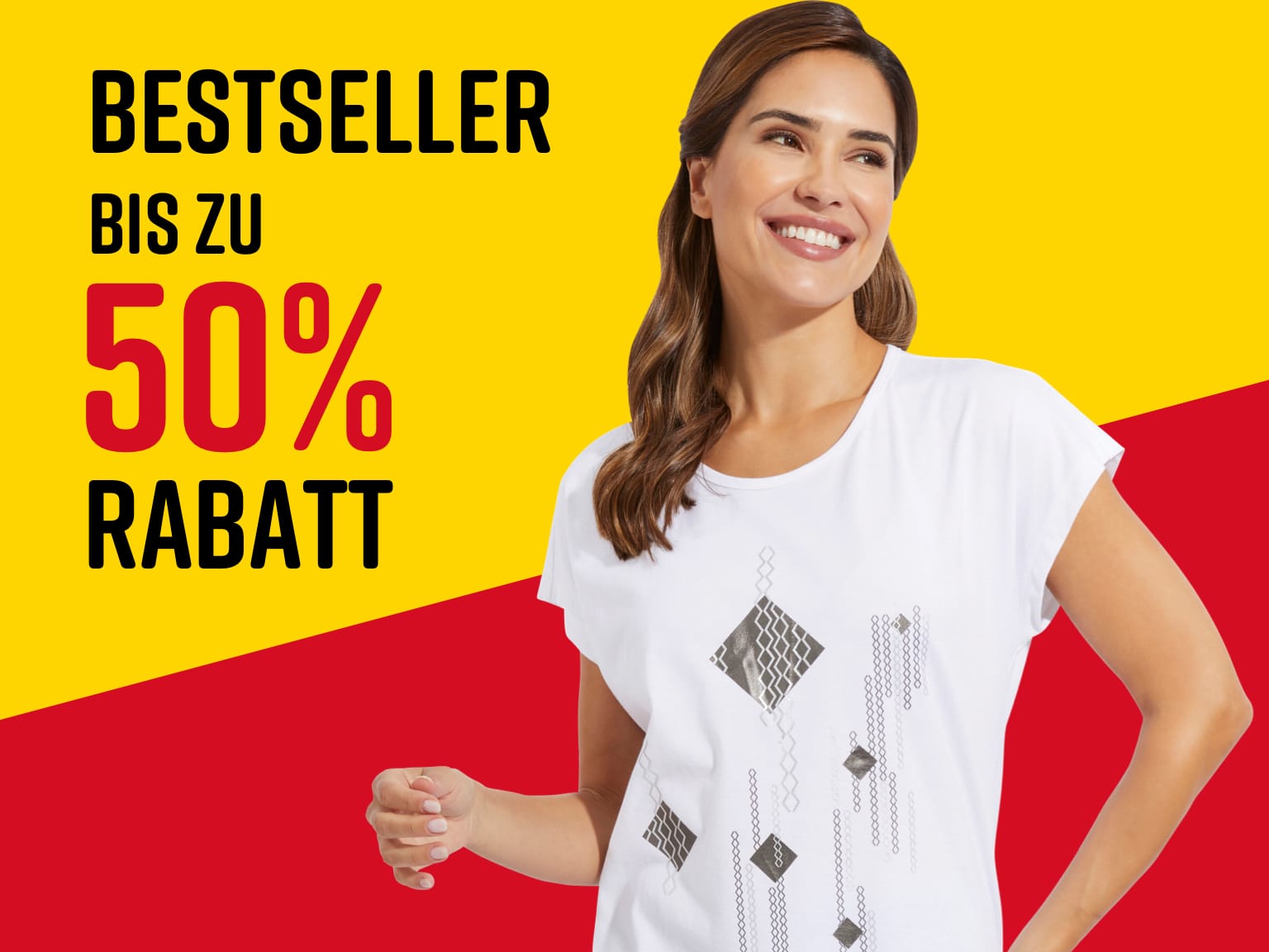 Ein Model trägt ein weißes T-Shirt mit geometrischem Muster. Bestseller mit bis zu 50% Rabatt. Bild oder Schaltfläche darunter anklicken, um in den Shop zu gelangen >
