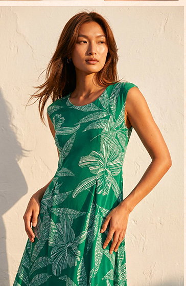 Green Leaf Puff Print Stretch Maxi Dress