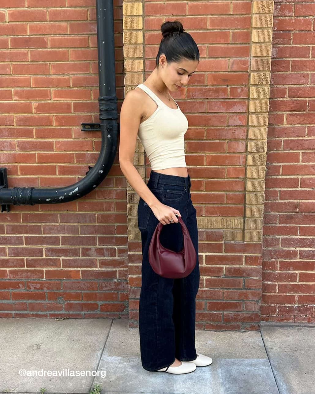 Caroline wears La Strada