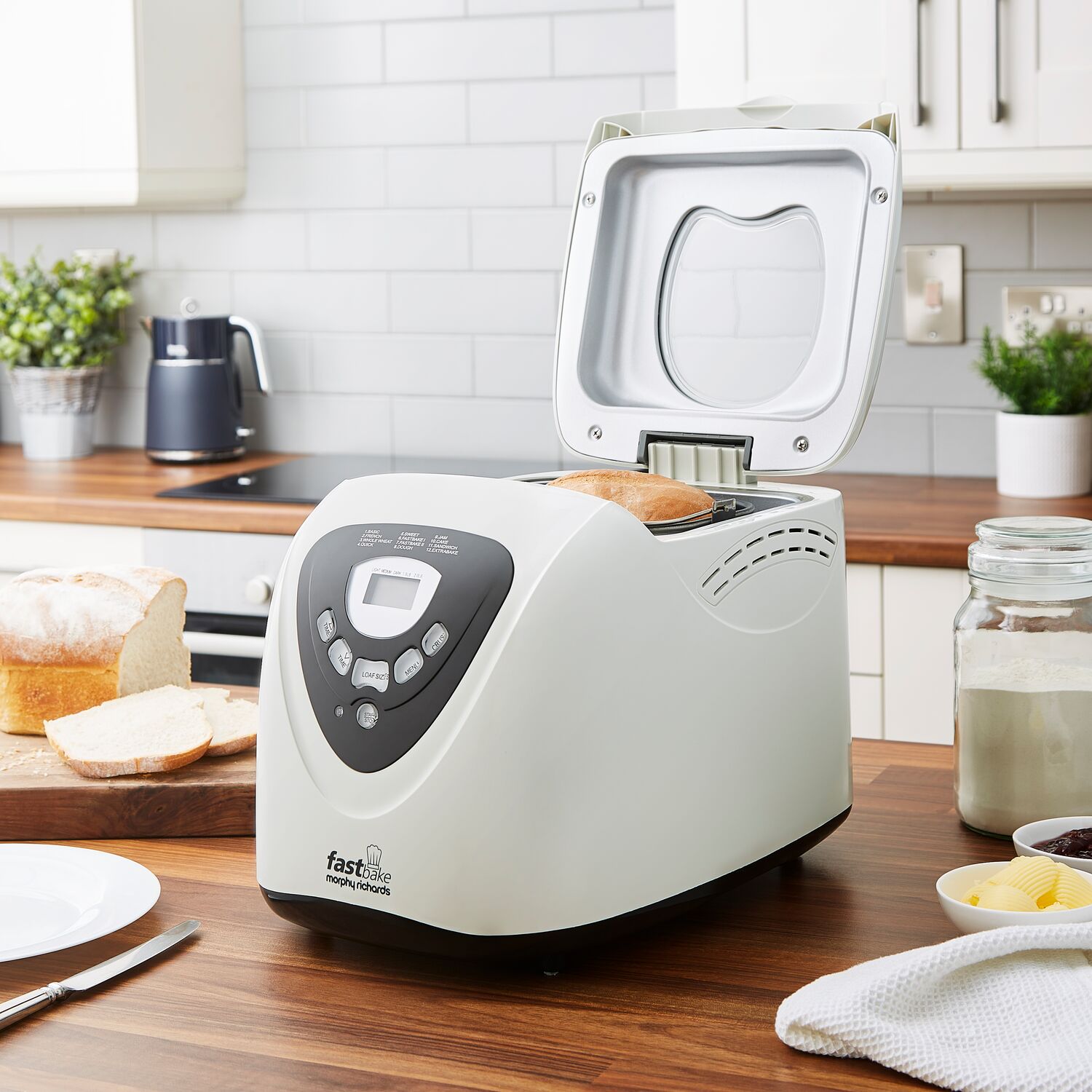 Morphy Richards Fastbake Breadmaker