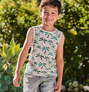 Camiseta de tirantes estampado tropical para niño