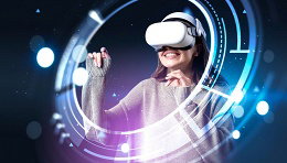Игра в шлеме Oculus Quest 2 в клубе виртуальной реальности «ВРфан.клаб»