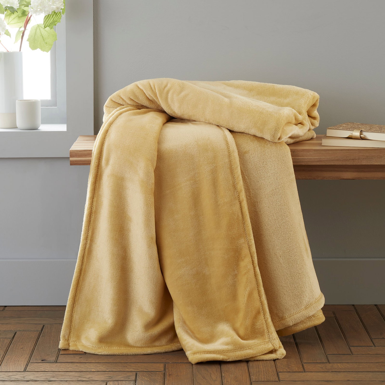 Catherine Lansfield Raschel Velvet Throw