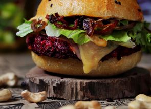 Hamburguesa de betarraga