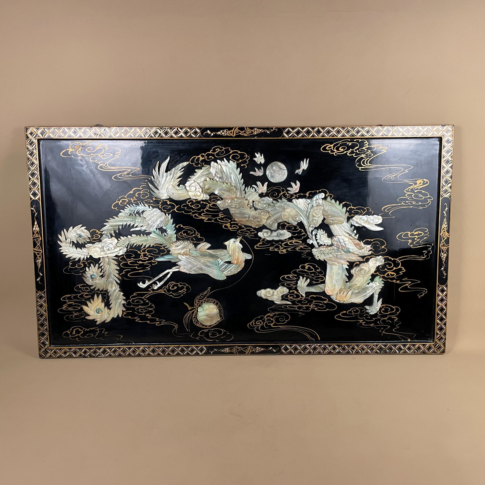 Asian Lacquer Wall Panel Dragon Phoenix Mother Of Pearl Inlay 3d Vintage Oriental Art Black Gilt Decorative Wall Hanging Chinese Decor