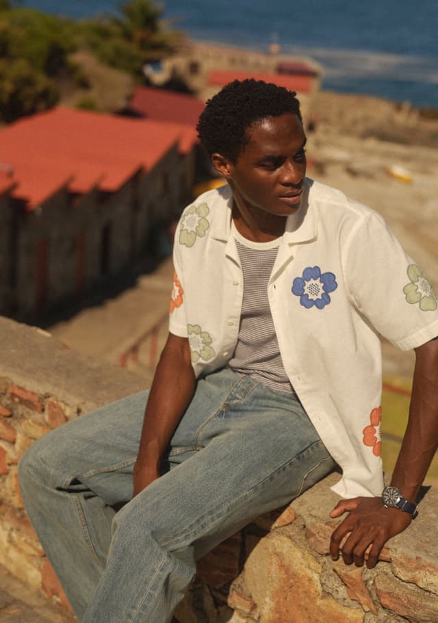 Didcot - Ecru And Multicolour Floral Applique Short-Sleeve Shirt