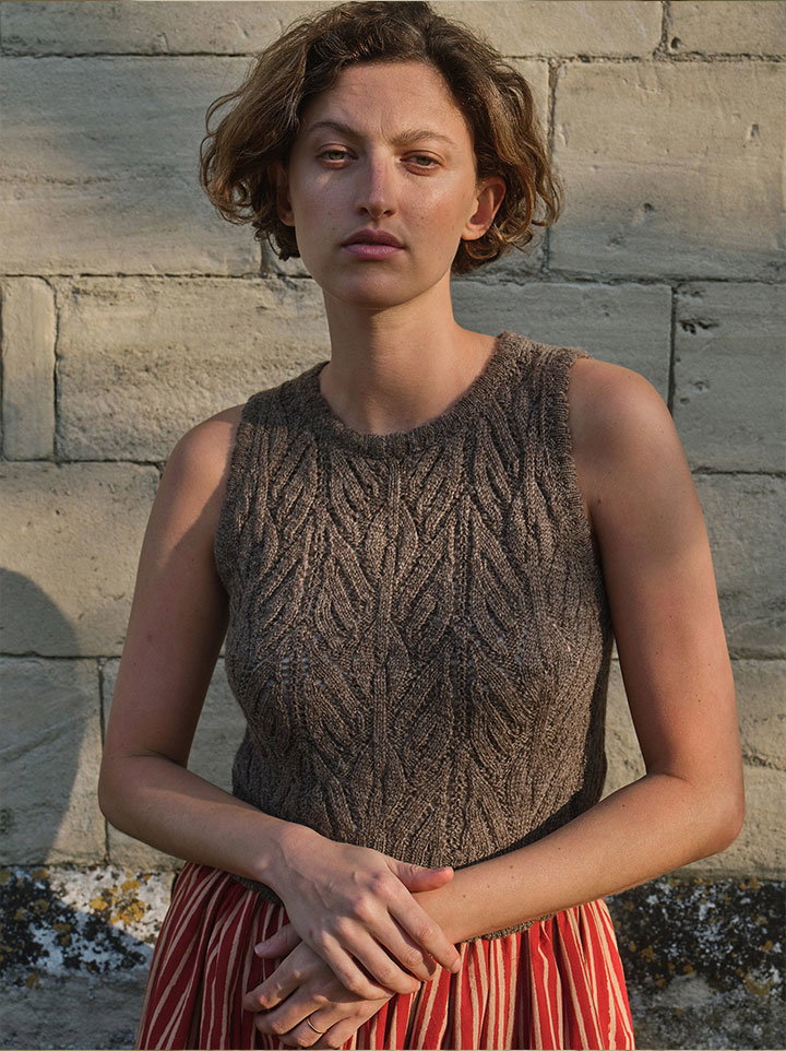 Wyre Vest in Loam