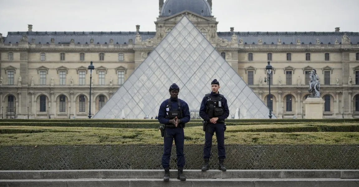 $102 Million Louvre Heist Is Getting the Film Treatment