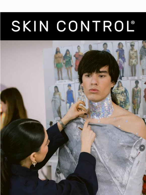 On the runway, with Skin Control 🖤