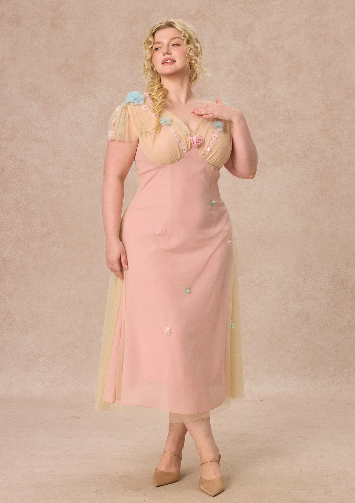 Image of Curve&Plus Wind Perched Rose Quartz Dress