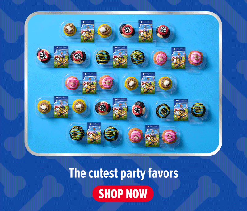 The cutest party favors! Shop our PAW Patrol bundle of twelve cupcake 3-packs now.