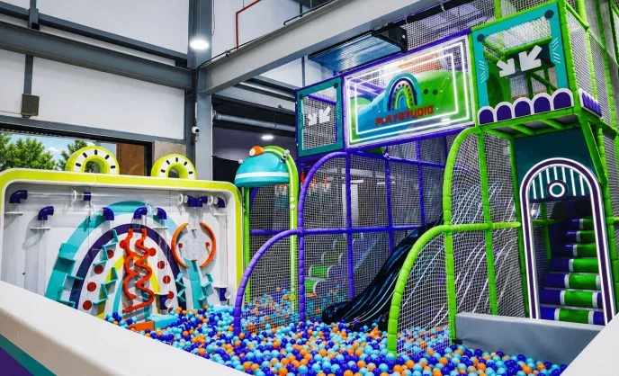 Play Studio, Brisas de Golf