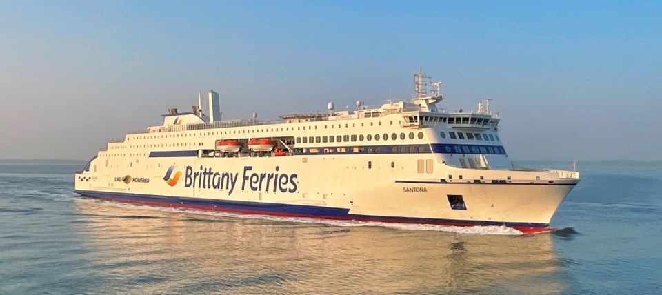Santona ferry