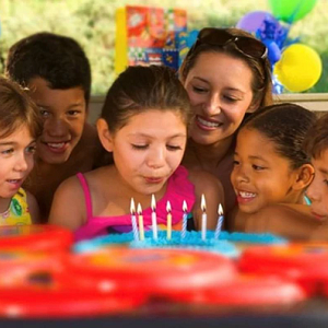 Kids enjoying a birthday at the park