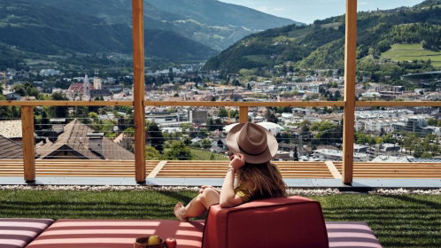 Hotel Dachterrasse mit Blick auf die Stadt Brixen