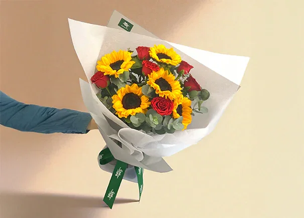 Image of Radiant Heart Mixed Flower Bouquet (ROA313)